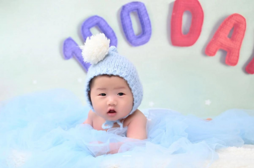 瓦房店四个月宝宝会翻身